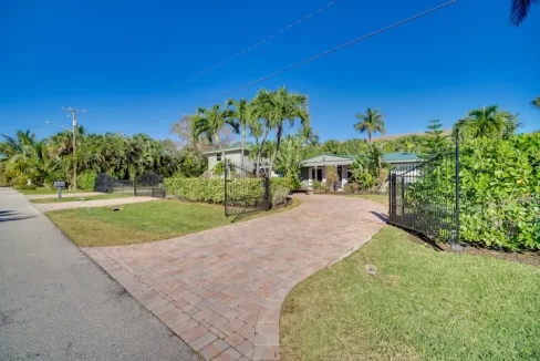 1ab37b43-861d-41cd-a9f2-99c14ad99298