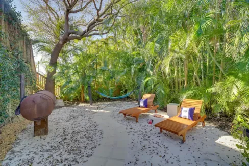 b00c54e0-aed7-484c-a72b-cda8124dd4e3