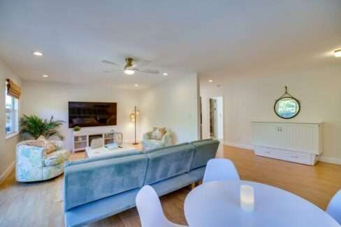 f1d5a932-4aa7-4687-9fe7-deb34fae44fe